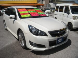 2011 SUBARU Legacy (Pearl White) <br>Mileage: 71,018 mi.