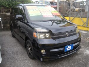 2005 TOYOTA VOXY (Blue) <br>Mileage: 77,236mi.